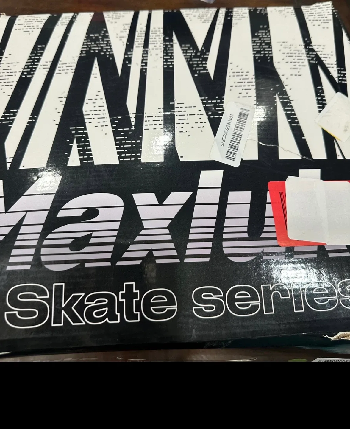 New Maxilu ice Skate Series - Black & Green thumbnail