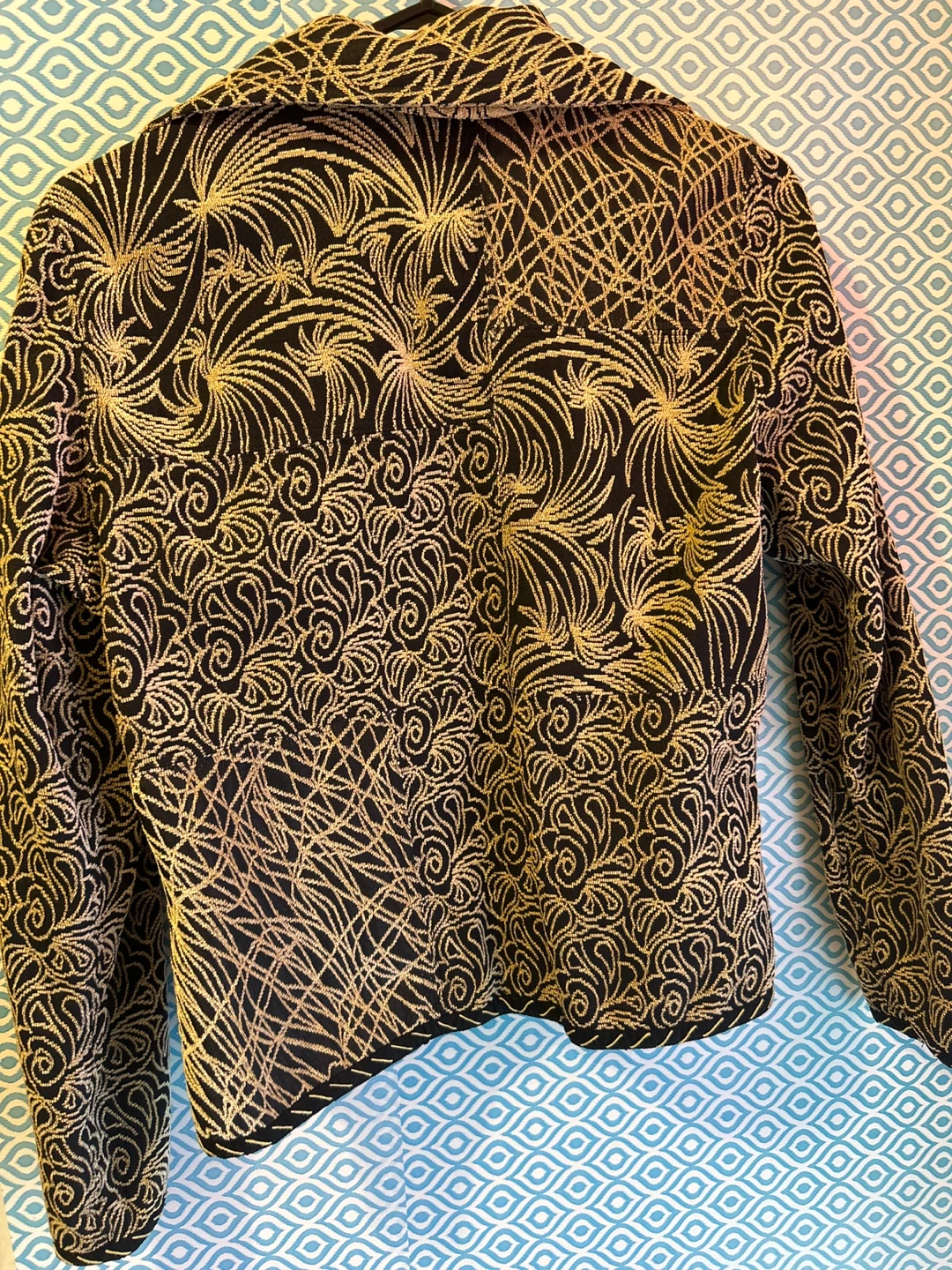 Black & Gold Patterned Jacket - photo 3