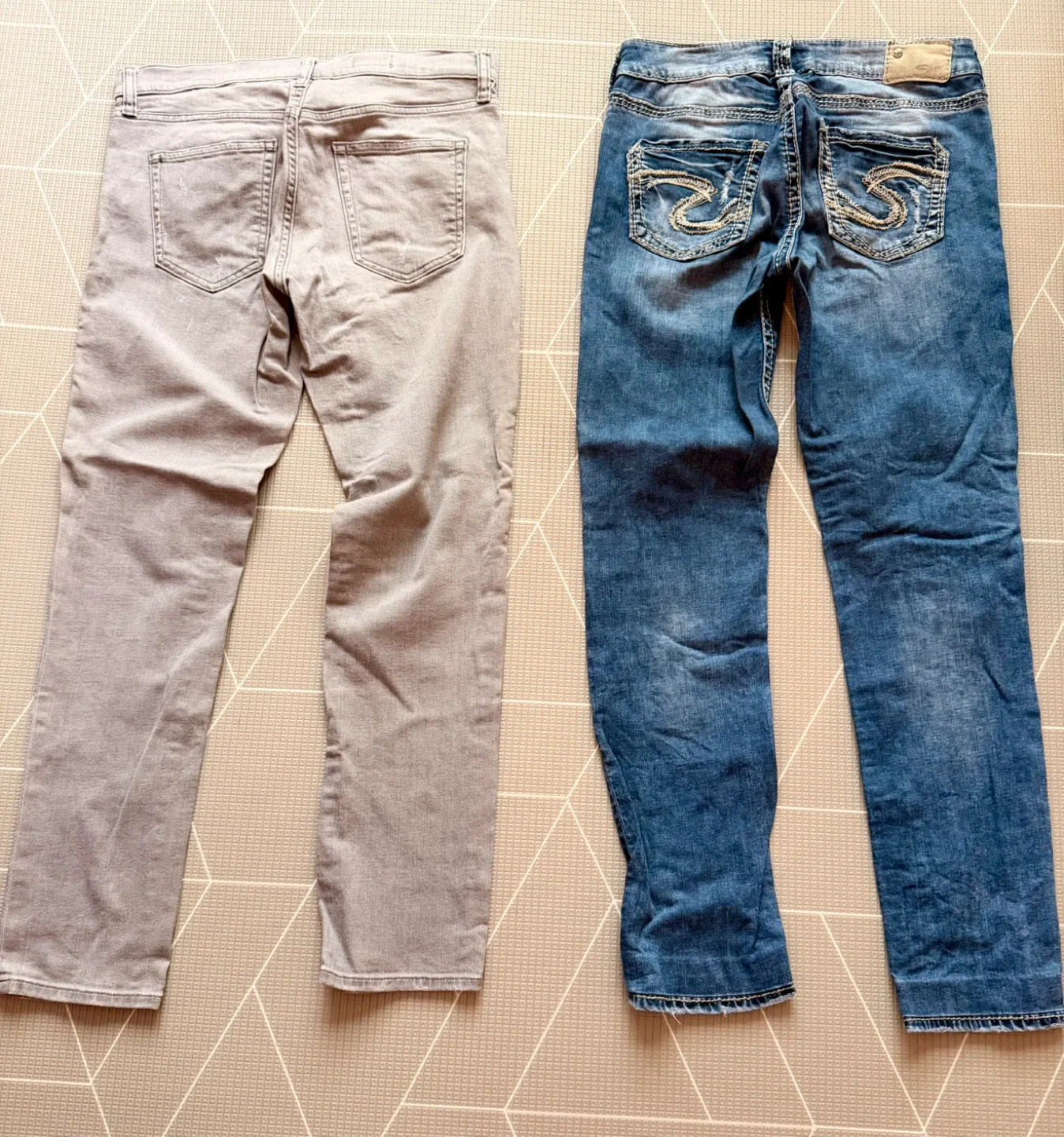 Mixed Lot of Shorts and Jeans image indicator(9)