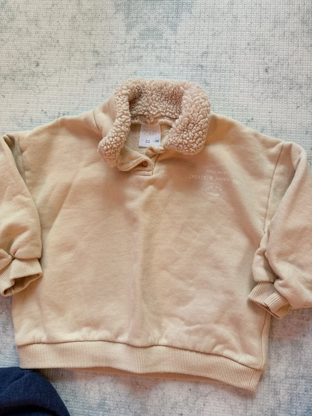 Baby/Toddler Clothes Bundle image indicator(2)