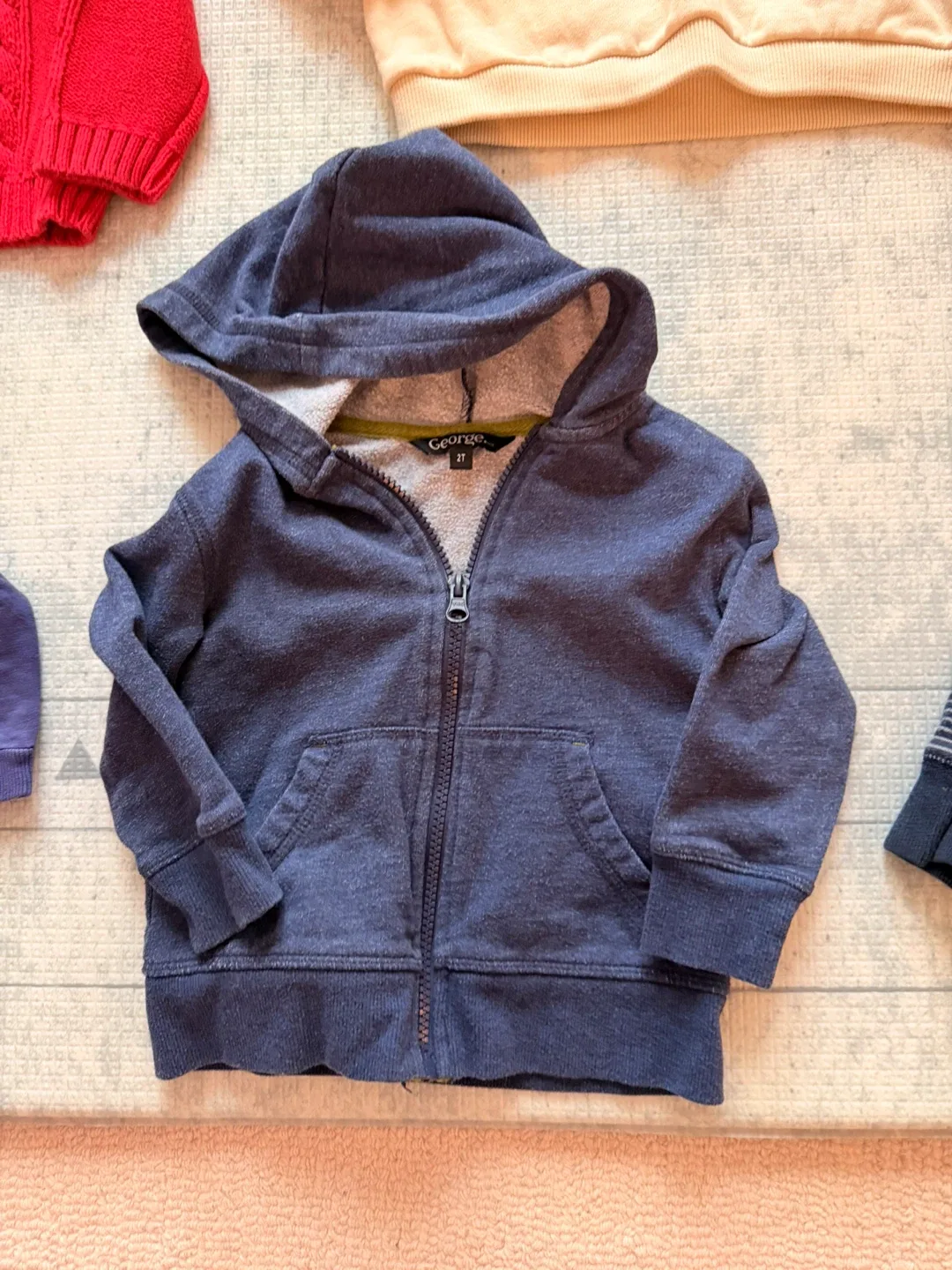 Baby/Toddler Clothes Bundle image indicator(6)