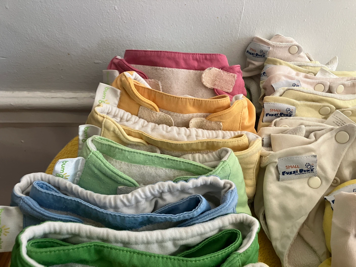 Lot of Cloth Diapers - Fuzzi Bunz, Bum Genius - photo 3
