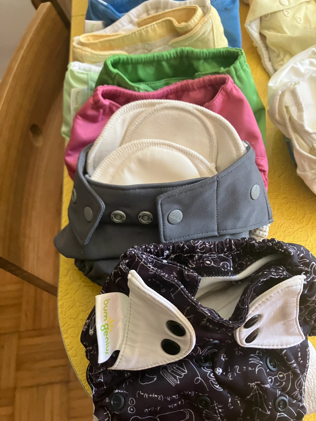 Lot of Cloth Diapers - Fuzzi Bunz, Bum Genius - photo 2