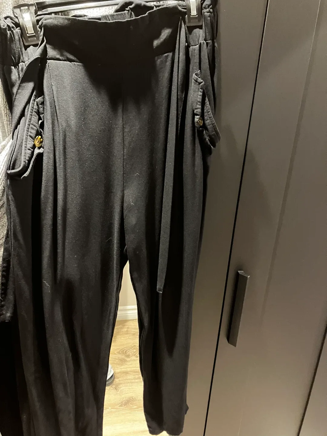 Black Pants - Size M image indicator(2)