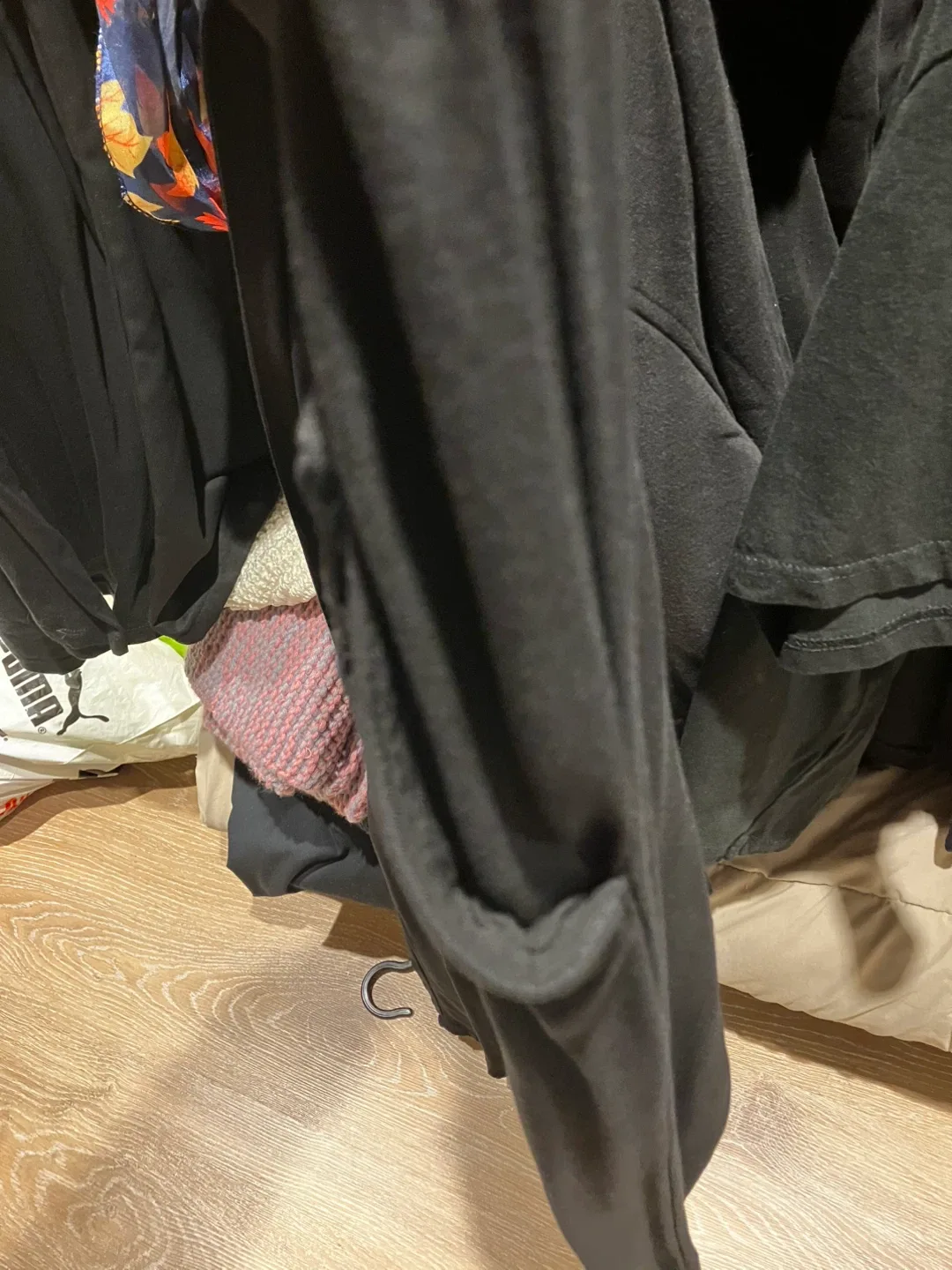 Black Pants - Size M image indicator(6)