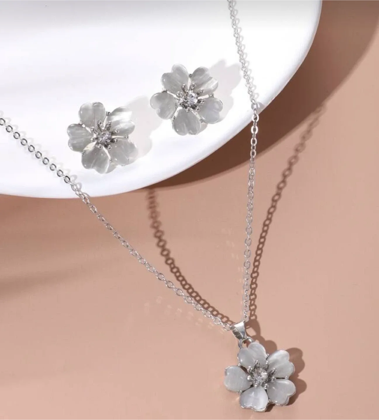 Flower Design Necklace & Earrings Set thumbnail