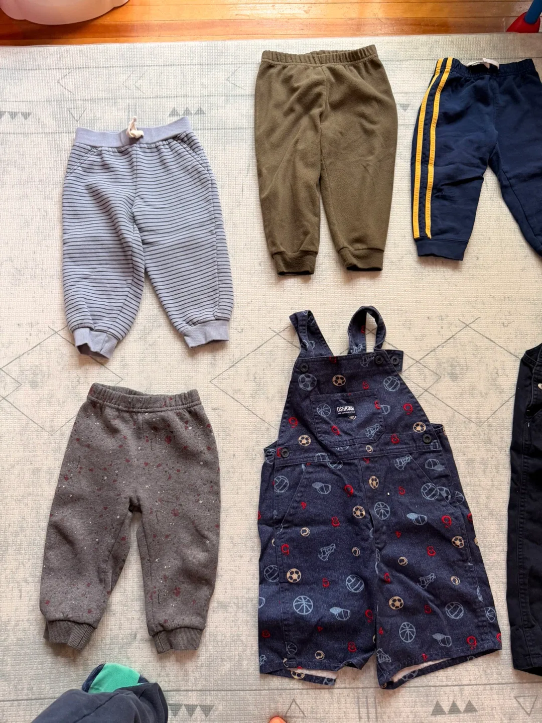 Kids Clothes Bundle: Gap, OshKosh, children’s Place, image indicator(6)