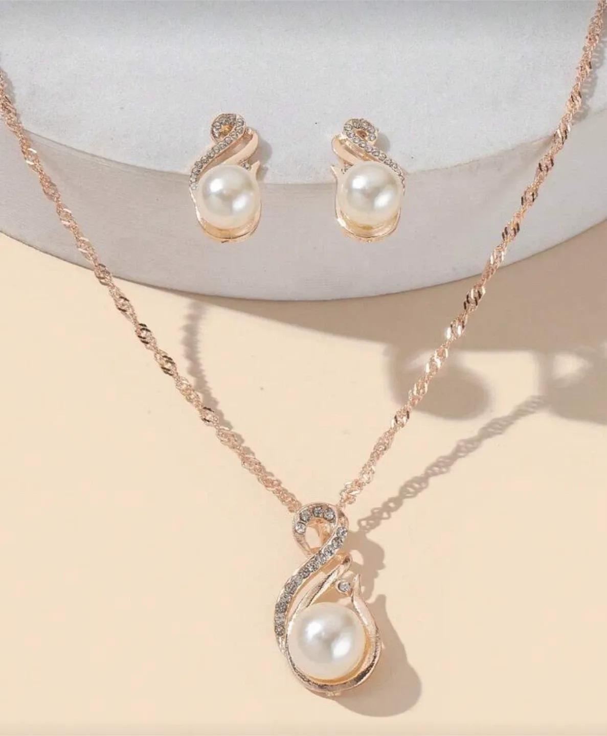 Necklace & Earrings Set thumbnail