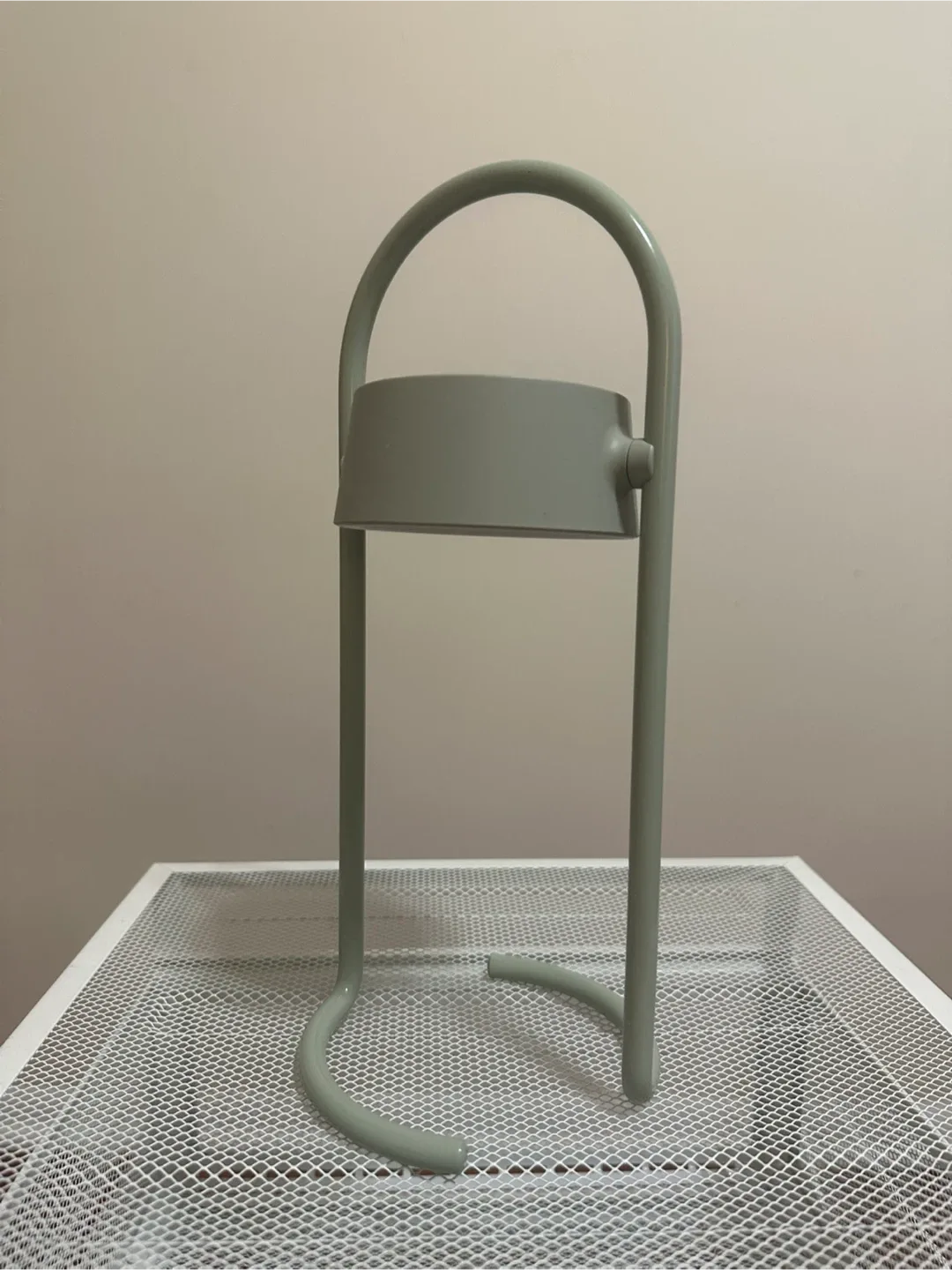 SOLVINDEN LED table lamp, battery-operated/outdoor green, image indicator(2)