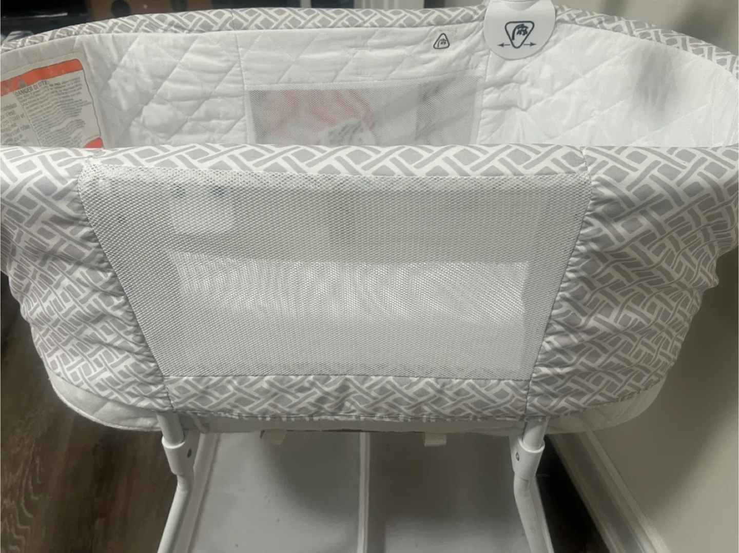 Baby Bassinet with Mobile - Grey & White image indicator(4)