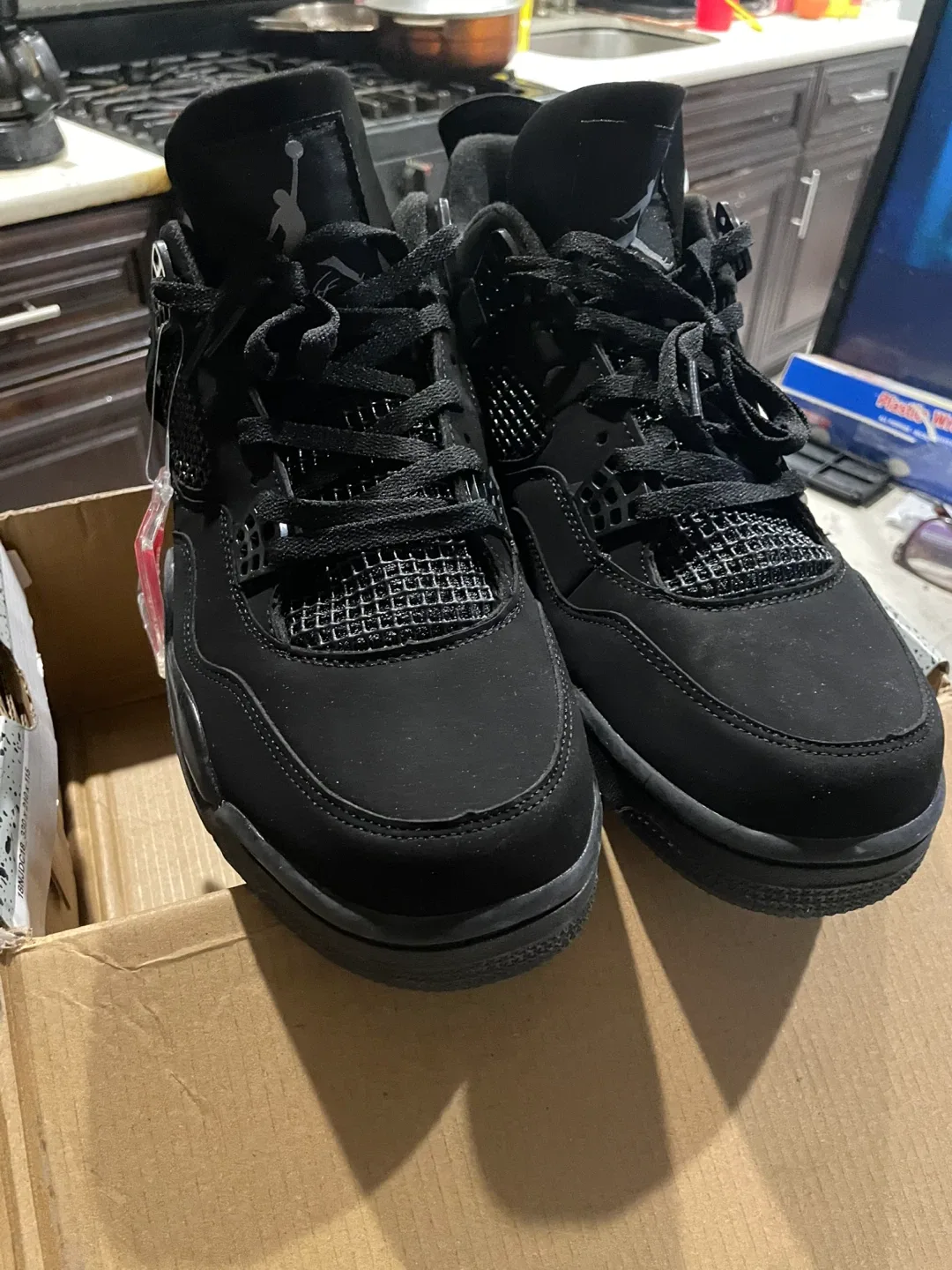 Air Jordan 4 Retro Black Cat Size 12 image indicator(6)
