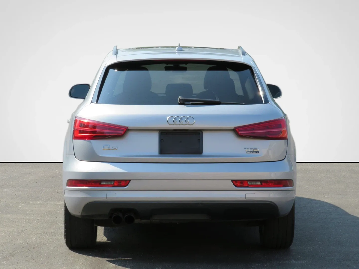 2017 Silver Audi Q3 SUV image indicator(4)