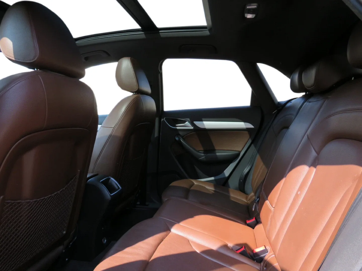 2017 Silver Audi Q3 SUV image indicator(8)