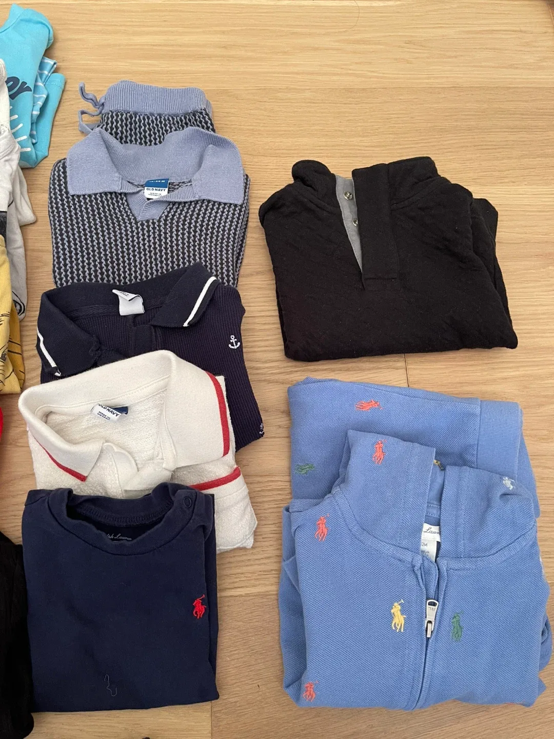 Bundle of Baby/Toddler Boy Clothes 12-24 months image indicator(3)