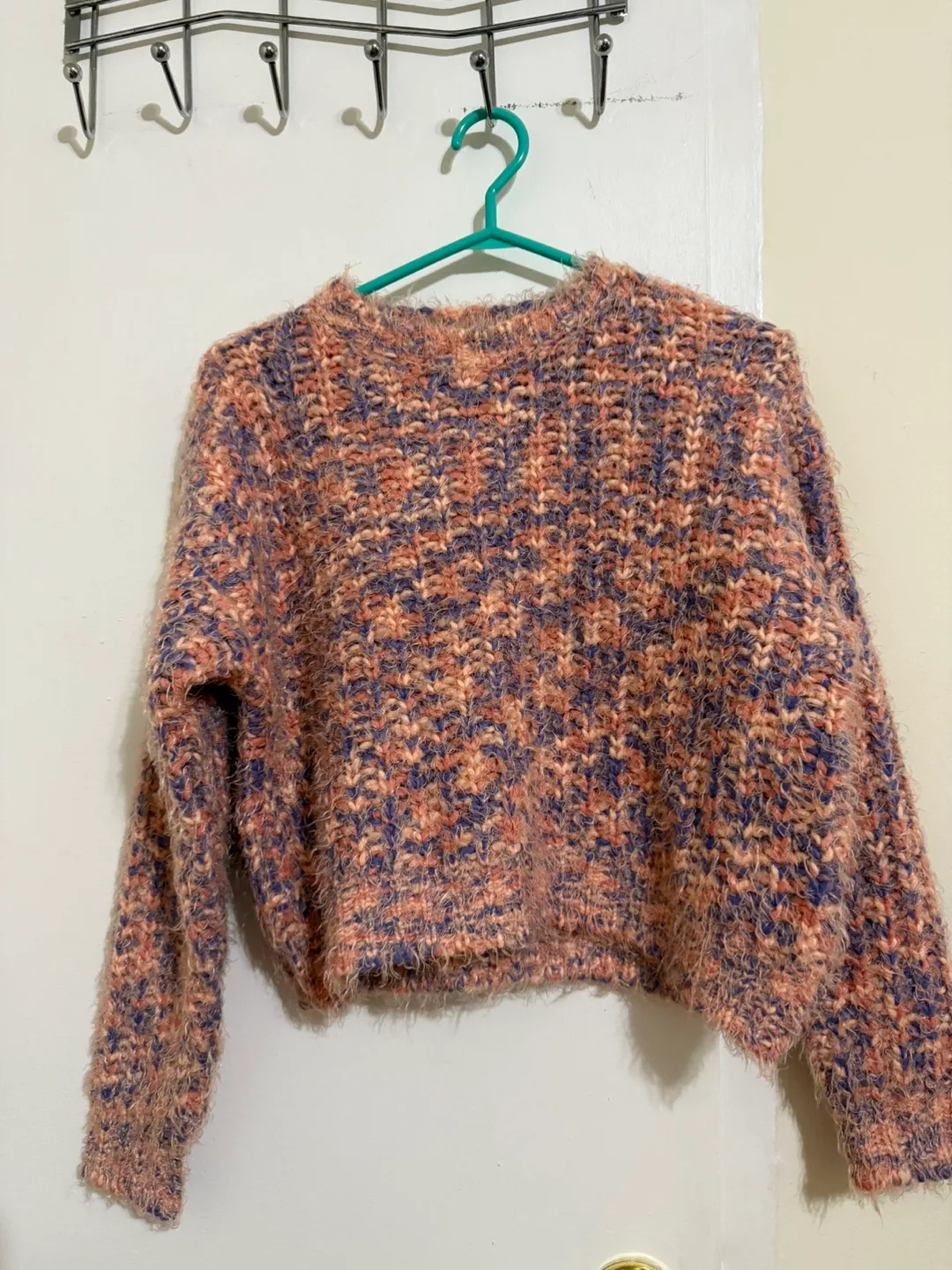 Forever 21 Sweater thumbnail