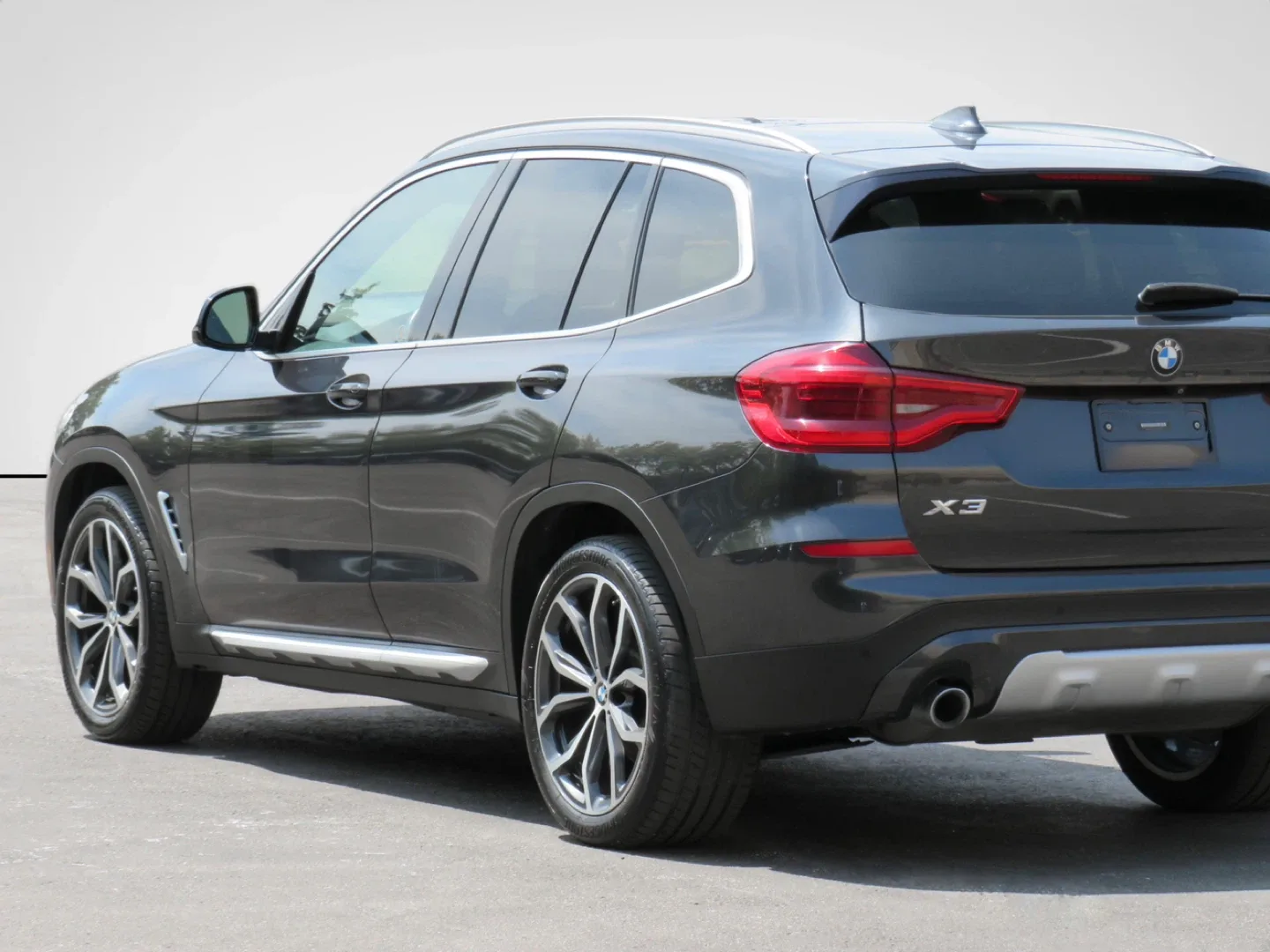 2019 BMW X3 SUV image indicator(5)