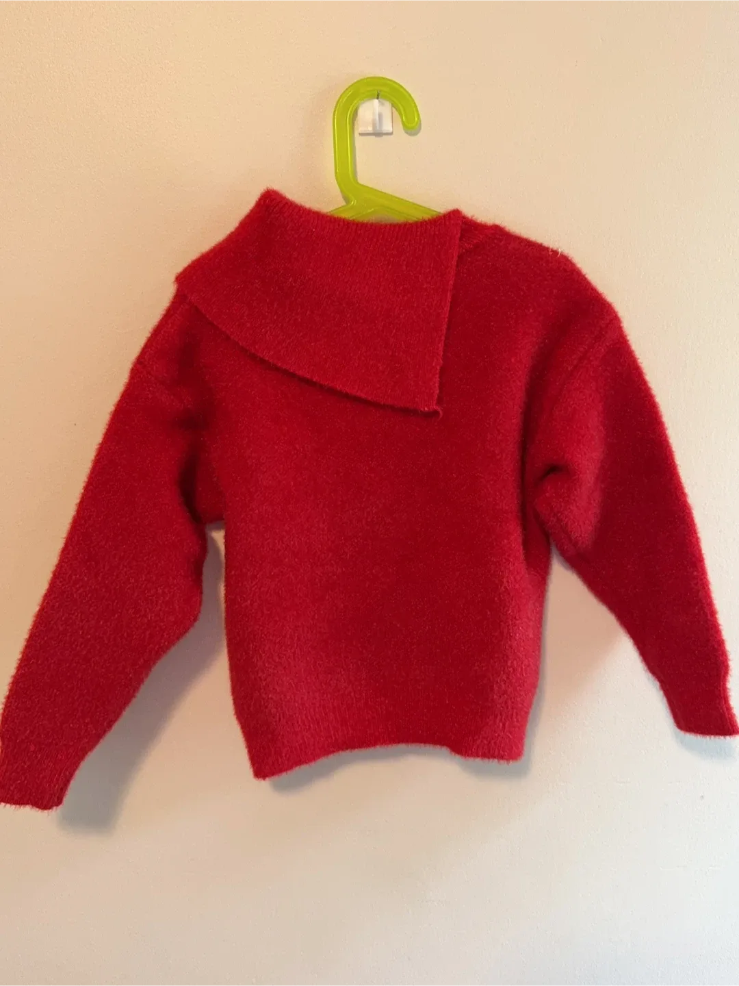 Kids Red Sweater size 5-6T image indicator(3)