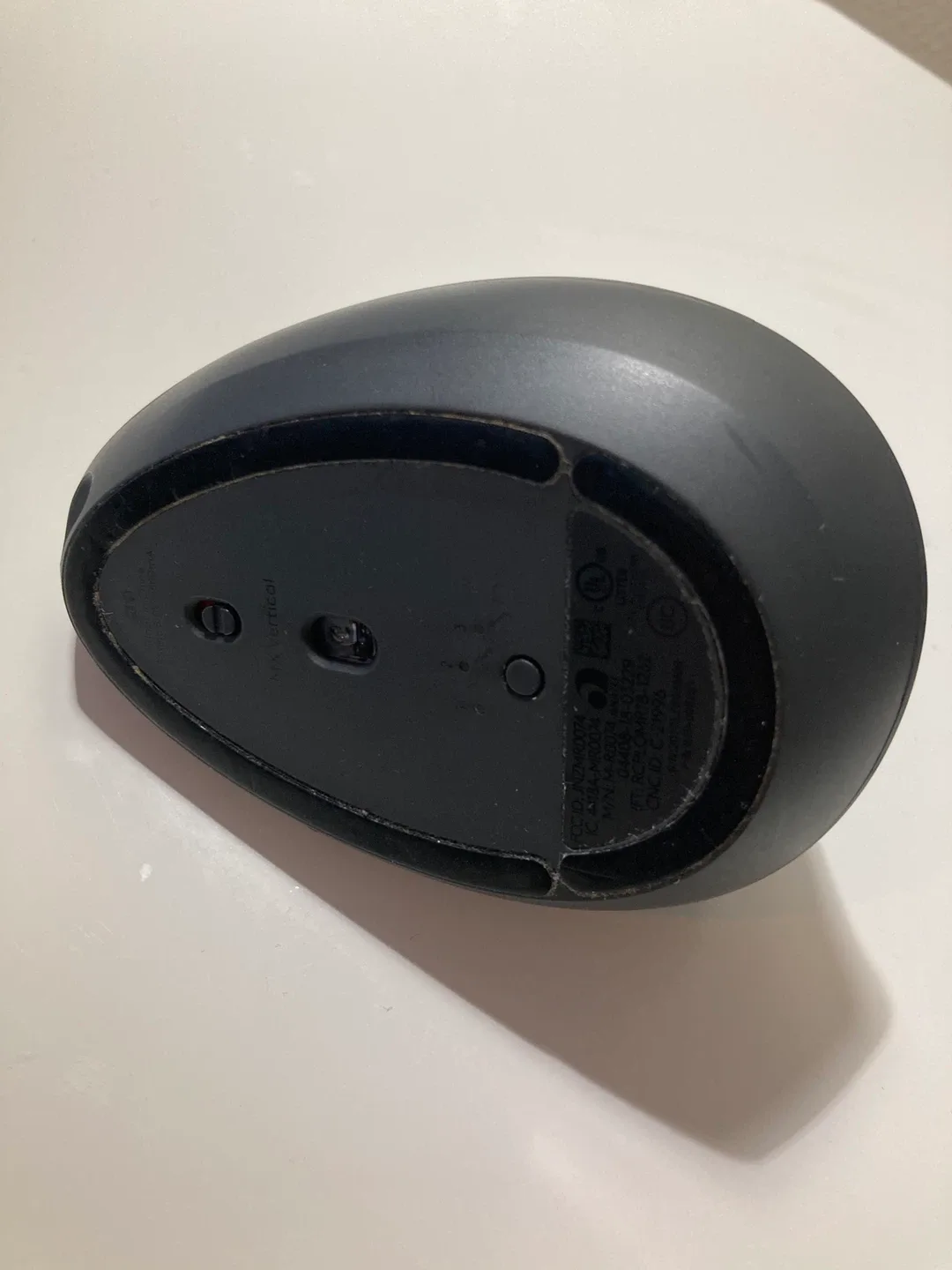 (Broken)Logitech MX vertical Mouse image indicator(4)