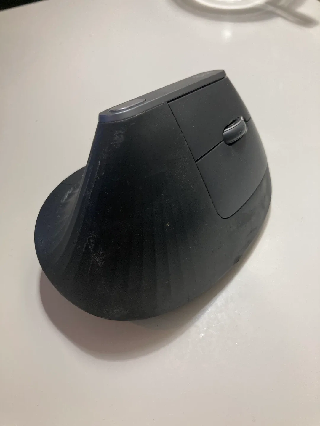 (Broken)Logitech MX vertical Mouse image indicator(2)