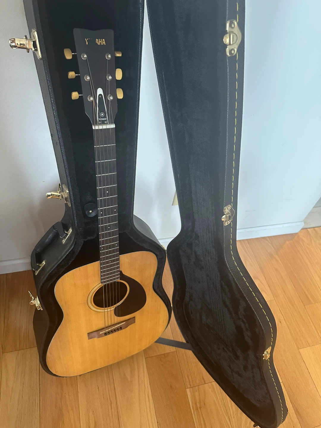 Yamaha Guitar W/Case