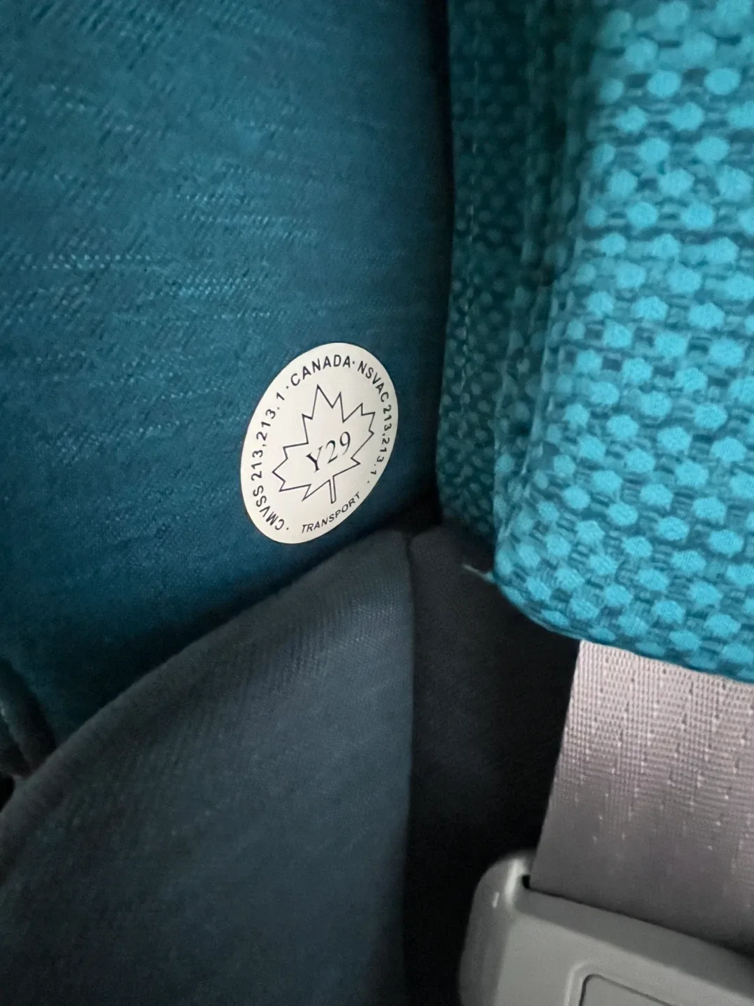 UPPAbaby Convertible Car Seat with all documentation - Lucca image indicator(5)