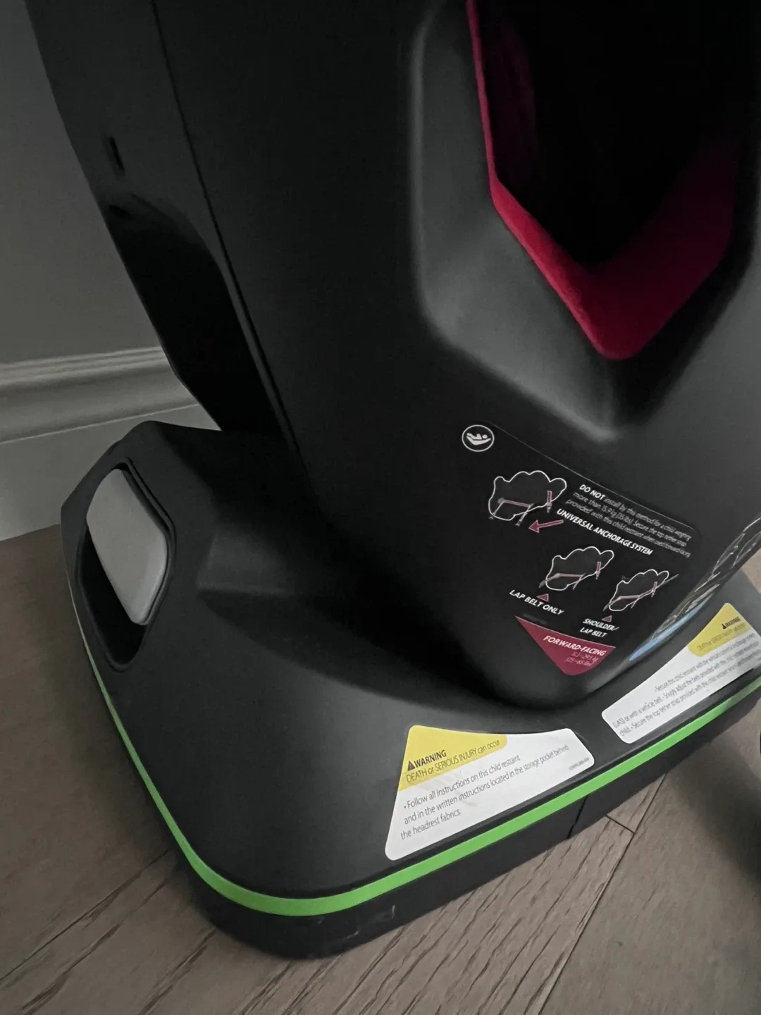 UPPAbaby Convertible Car Seat with all documentation - Lucca image indicator(4)