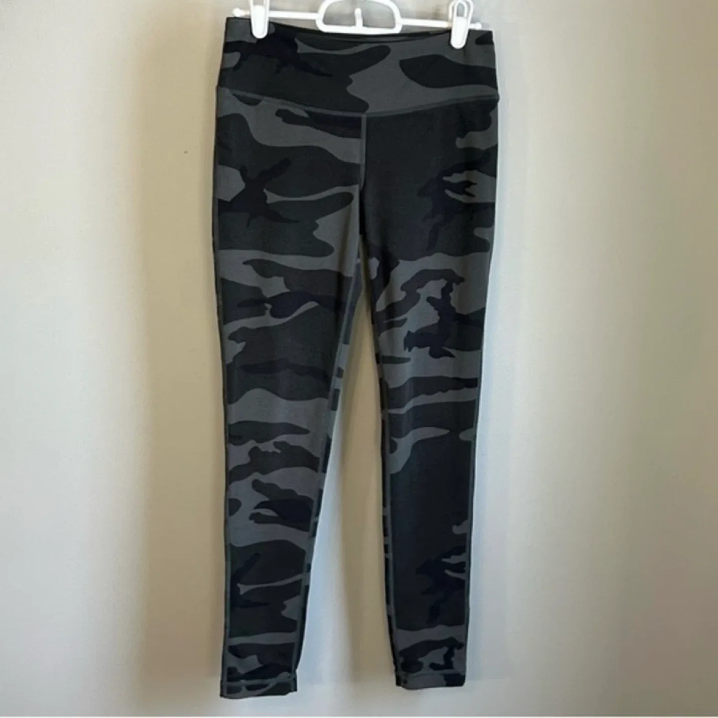 Parkline Camo Athletic Low Rise Leggings Womens Sz S Camouflage thumbnail