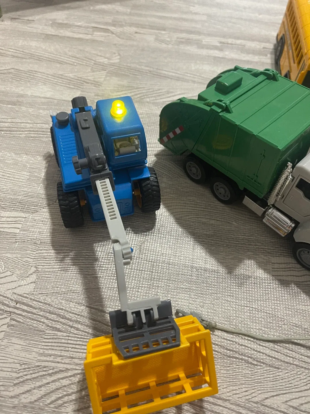 Indigo lights/sounds and functional Utility vehicles lot image indicator(5)