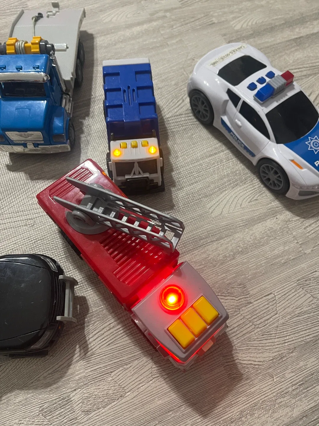 Indigo lights/sounds and functional Utility vehicles lot image indicator(7)