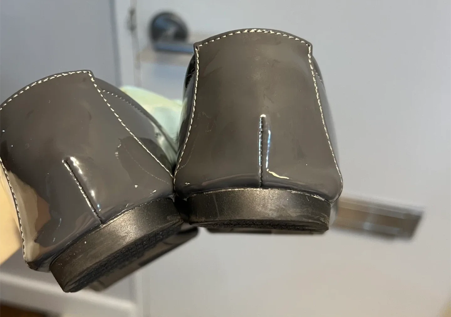 Grey Flats - Size 255 image indicator(3)