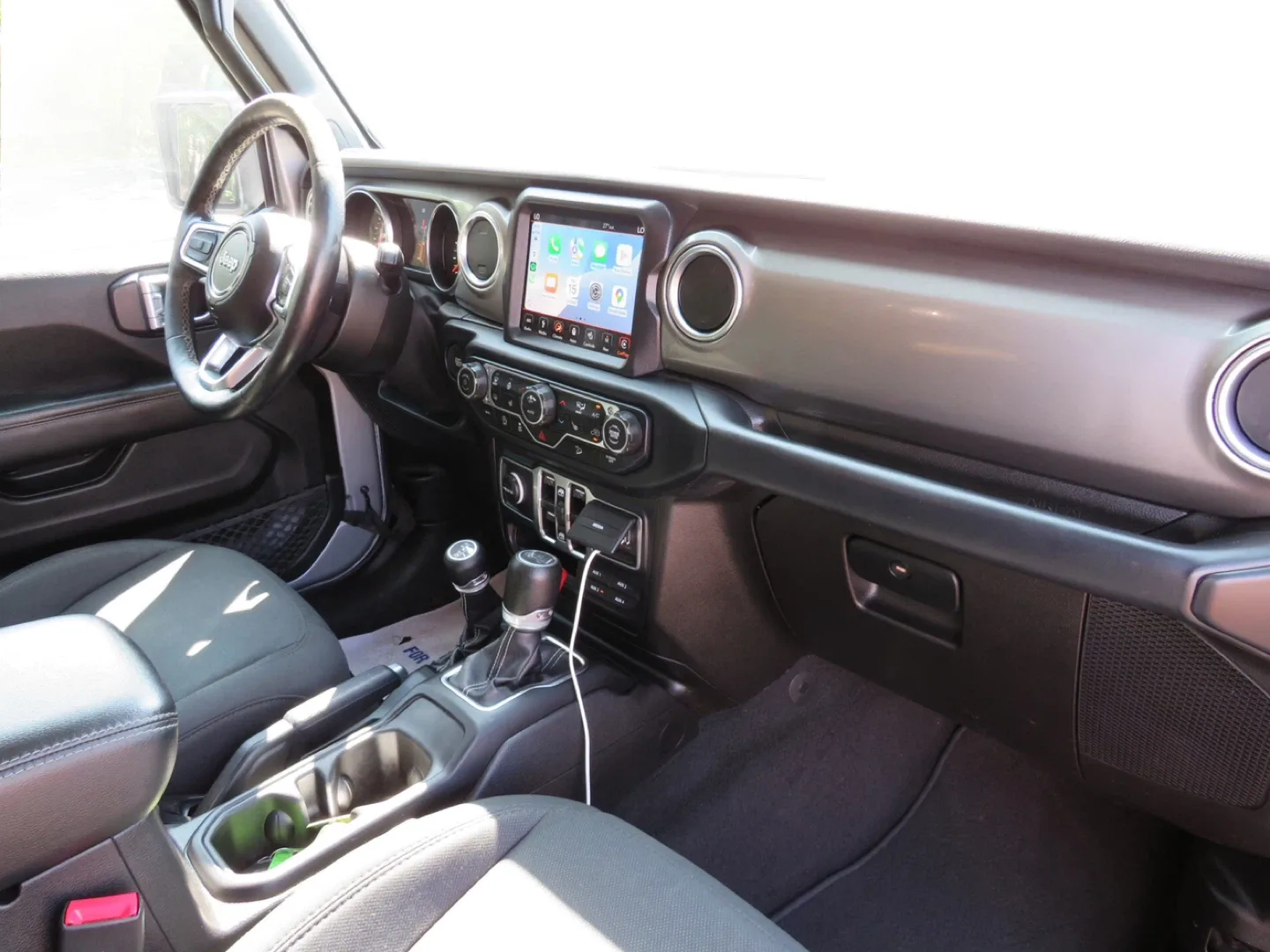 2019 Jeep Wrangler Unlimited Sahara image indicator(10)