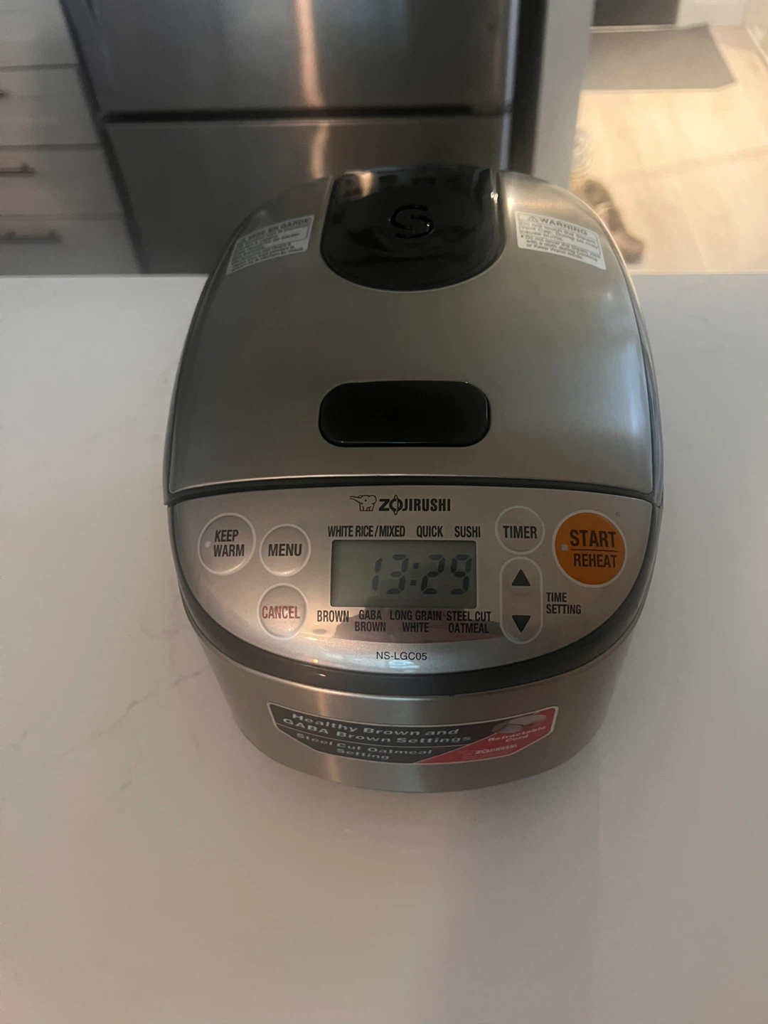 Zojirushi NS-LQC05 Rice Cooker