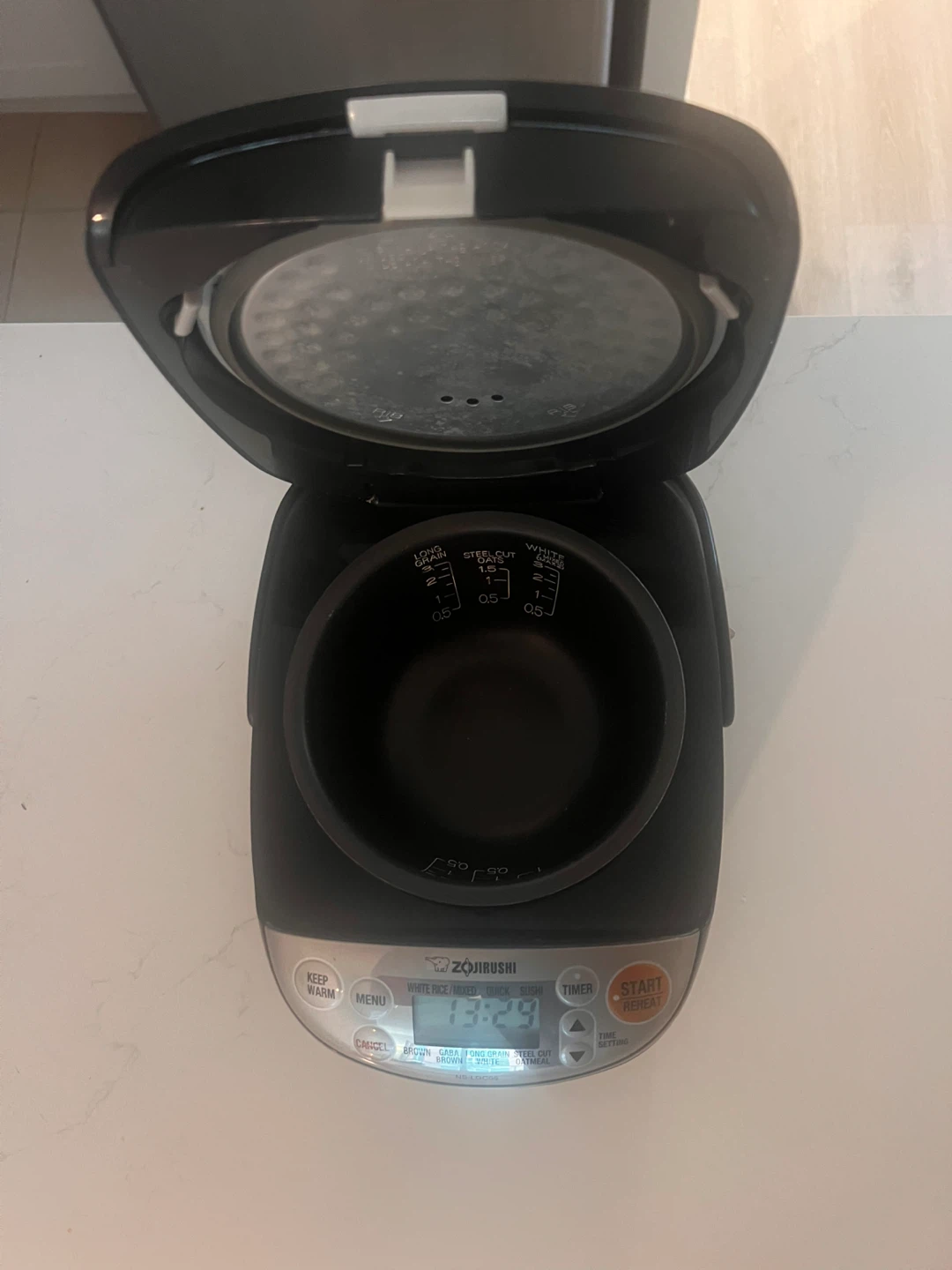 Zojirushi NS-LQC05 Rice Cooker - photo 5