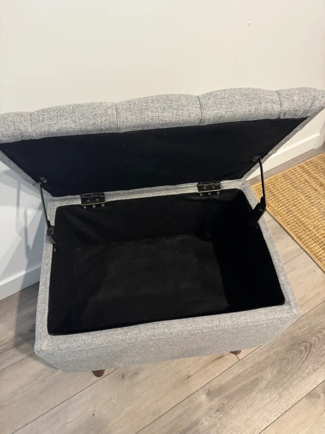 Grey Tufted Storage Ottoman image indicator(3)