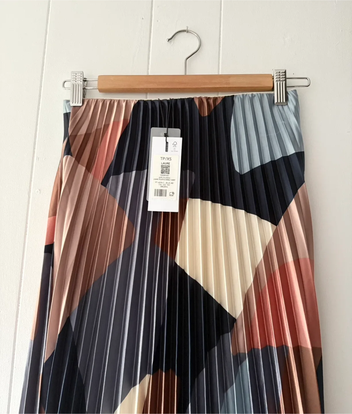 DynamitePleated Maxi Skirt (new with tag )‼️final sale ‼️ image indicator(3)