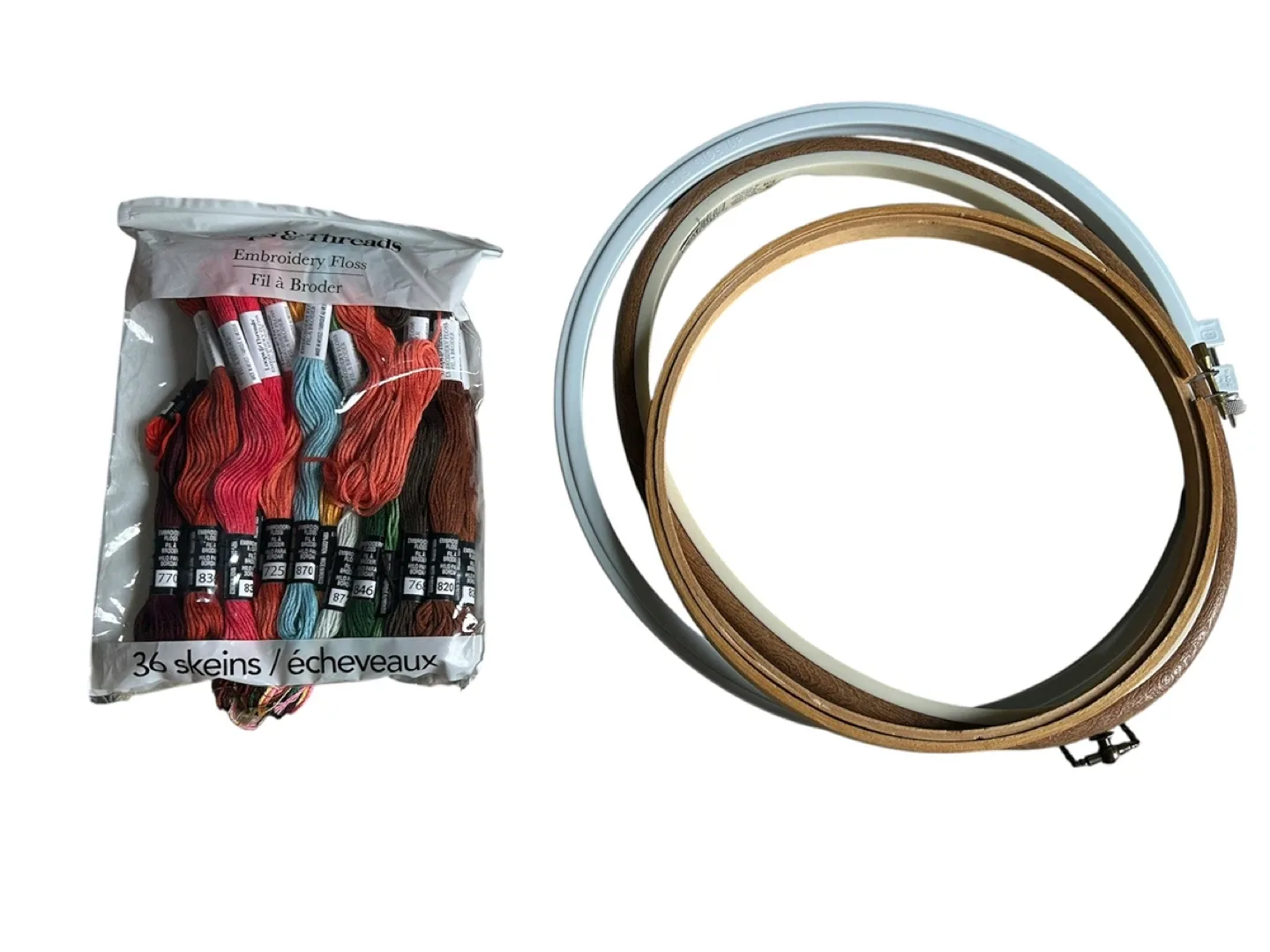 Embroidery Floss & Embroidery Hoops Set thumbnail