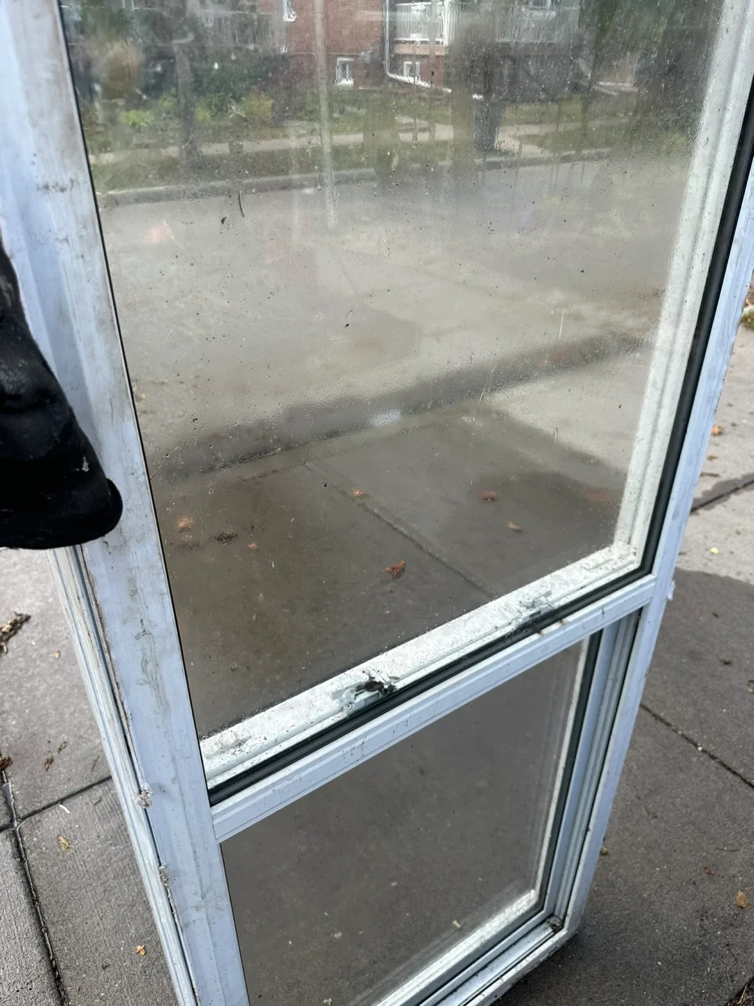 Martindale Window 30x72 Single Hung Tilt - White image indicator(2)