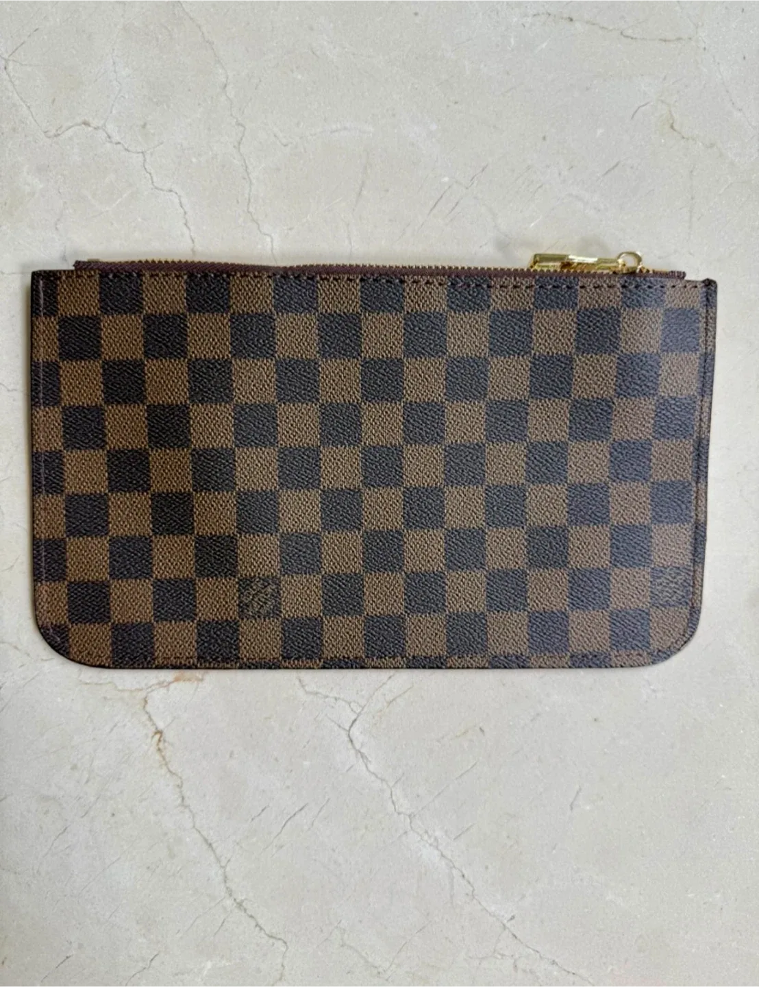LV Designer Pochette image indicator(2)