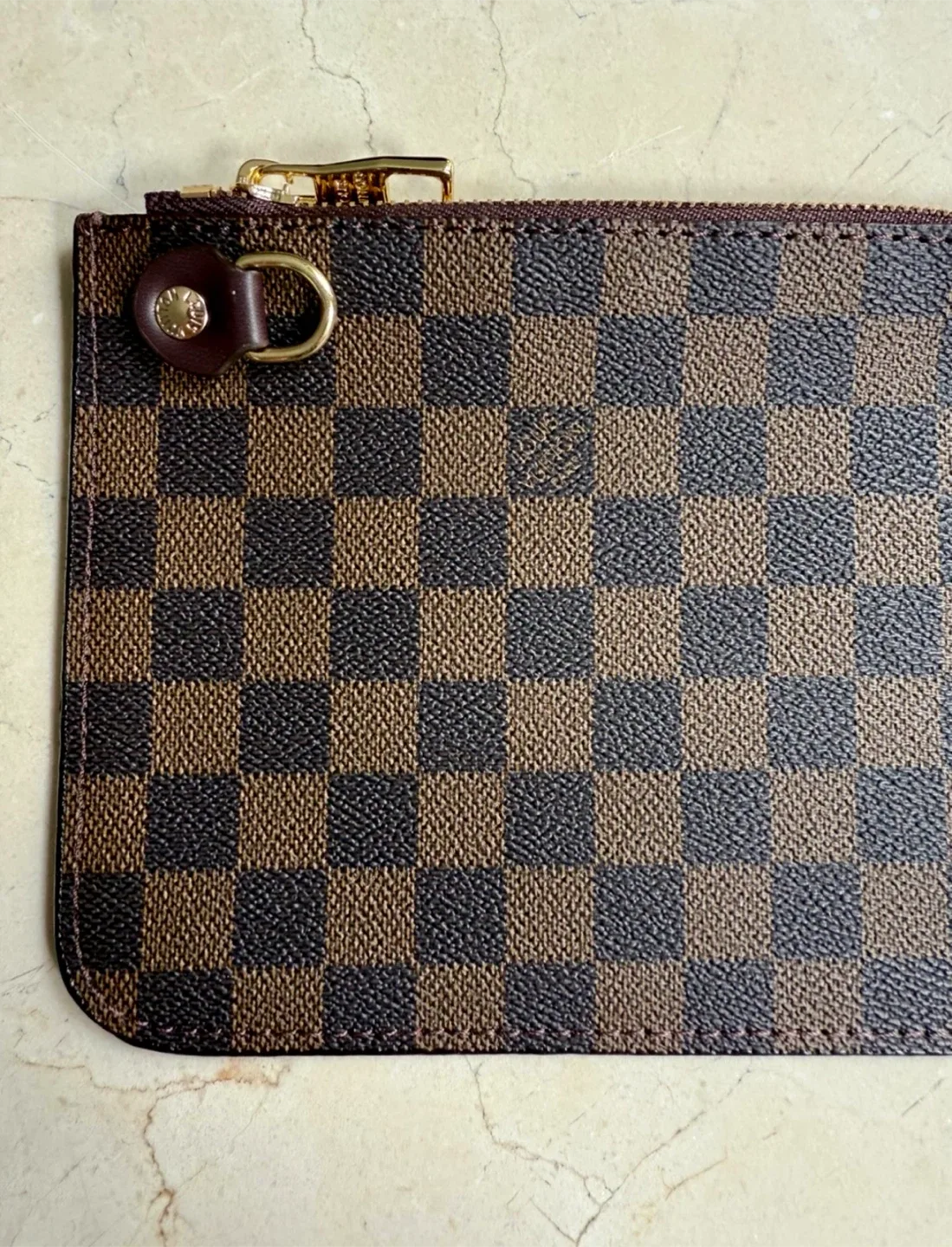 LV Designer Pochette image indicator(3)
