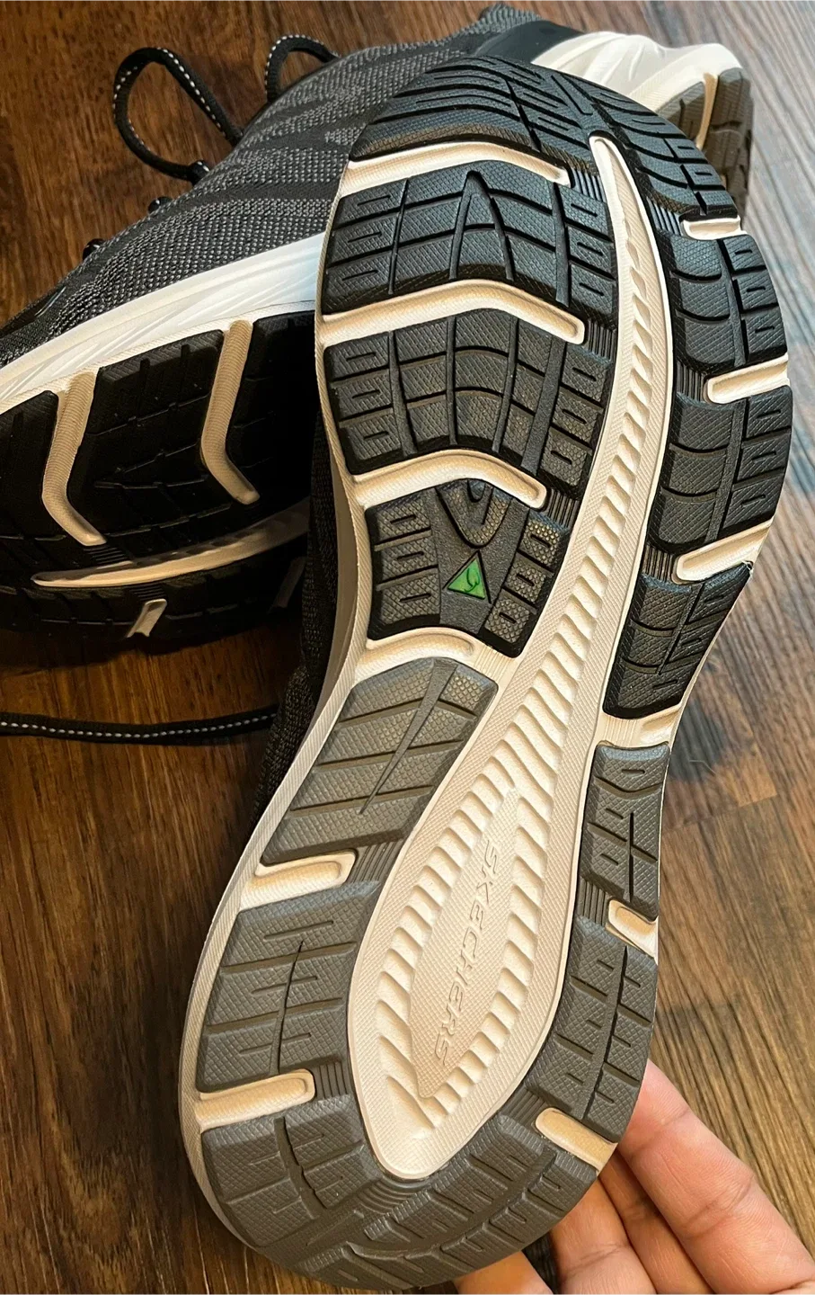 Skechers Edgeride - New - Black Running Shoes US 8.5 image indicator(4)