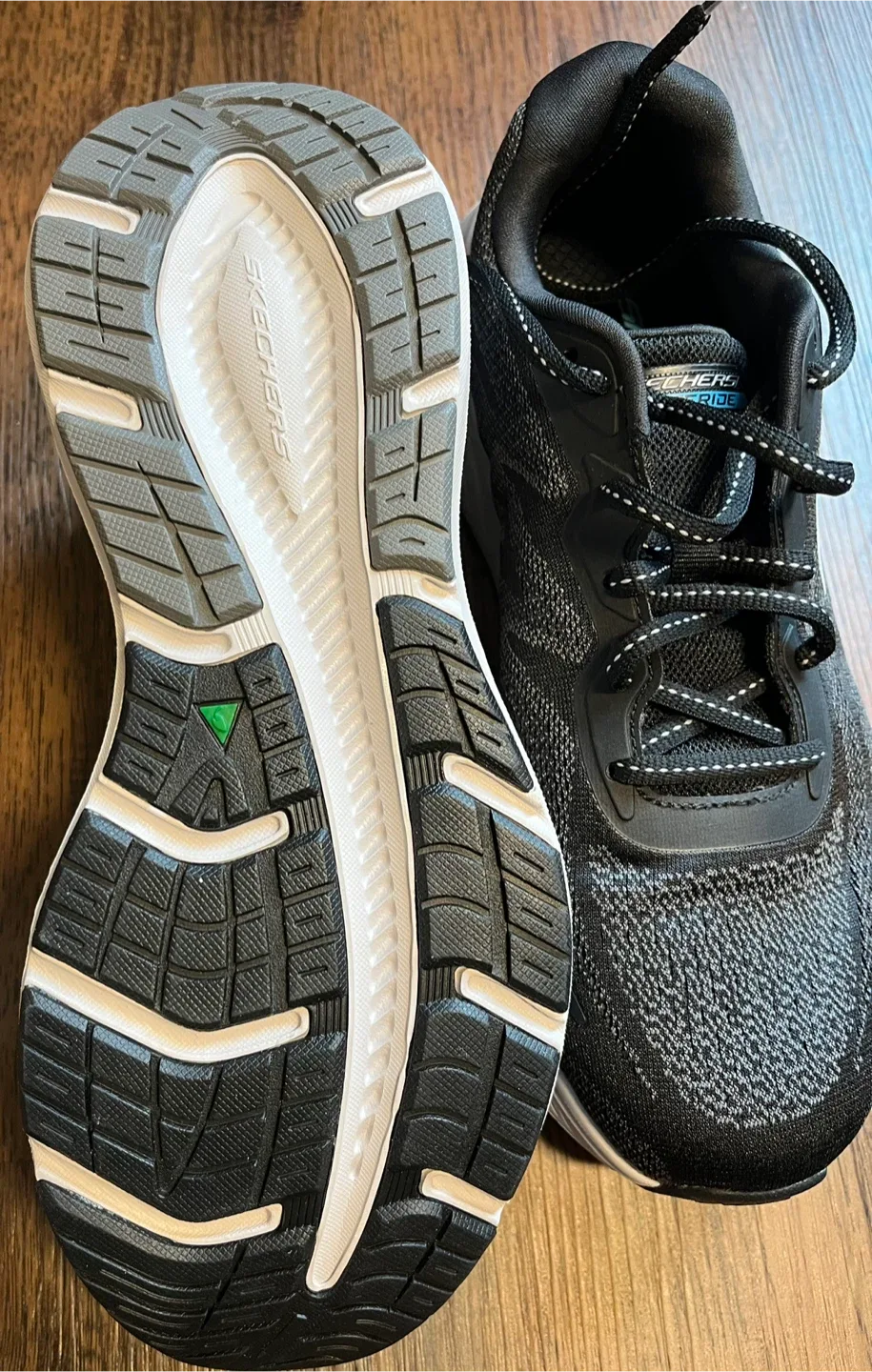 Skechers Edgeride - New - Black Running Shoes US 8.5 image indicator(2)