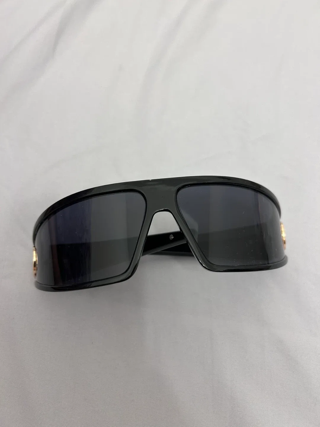 Sunglasses thumbnail