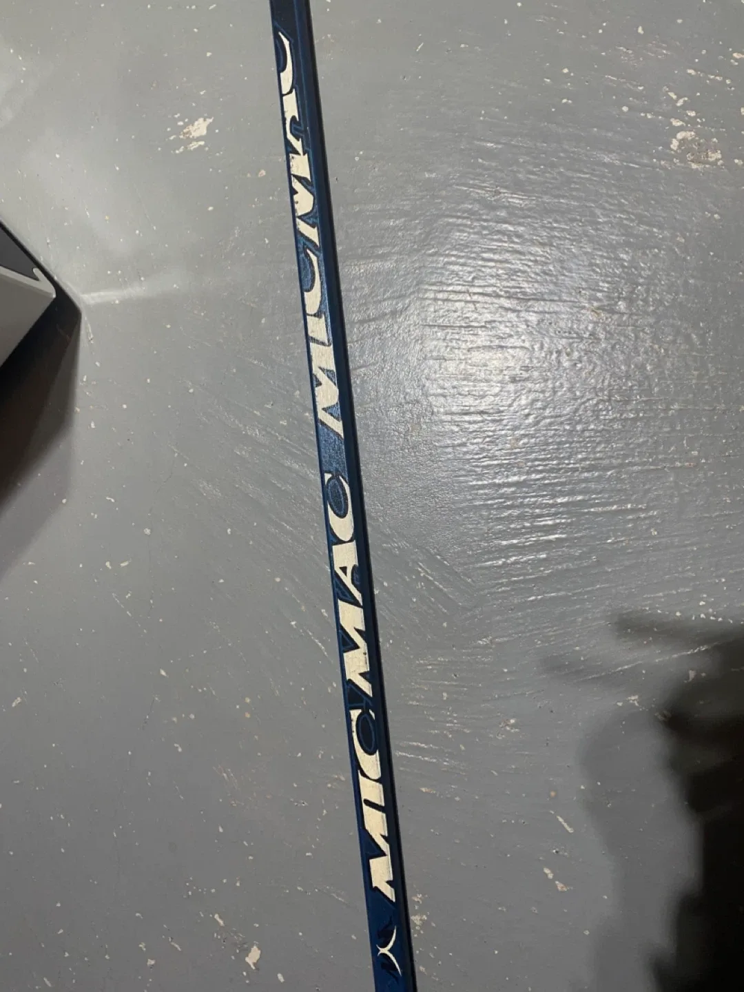 Eddie Litzenberger signed Maple Leafs Stick image indicator(3)