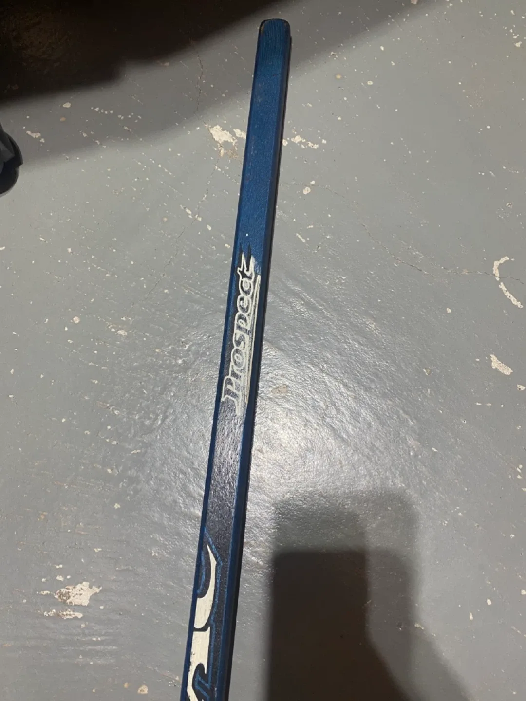 Eddie Litzenberger signed Maple Leafs Stick image indicator(4)