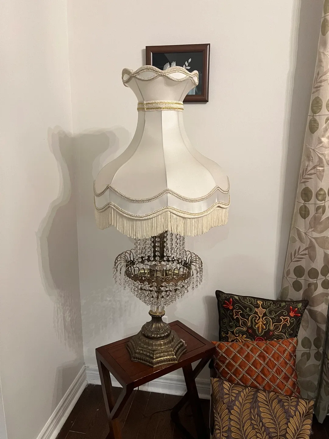 Swauroski Vintage Style Crystal Table Lamp image indicator(4)