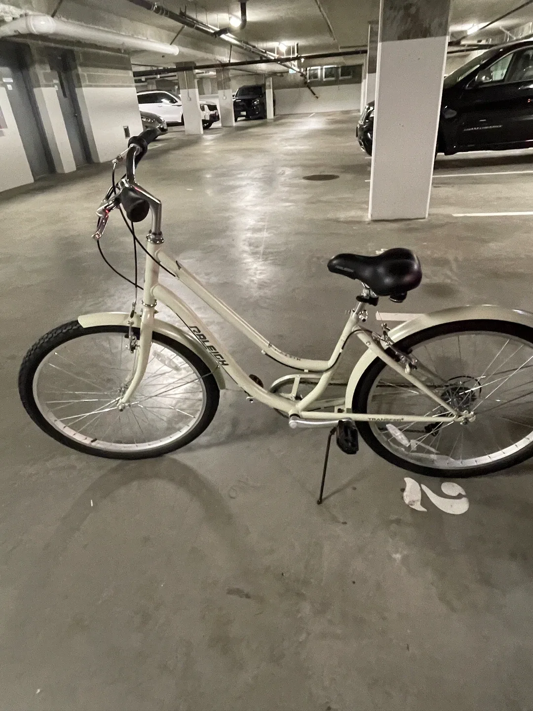 Raleigh Cruiser Bike - Mint Green image indicator(2)