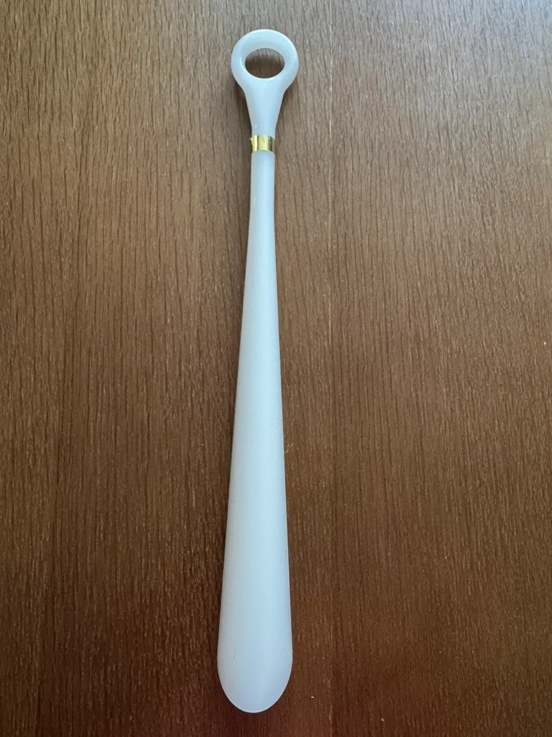 White Plastic Shoe Horn thumbnail