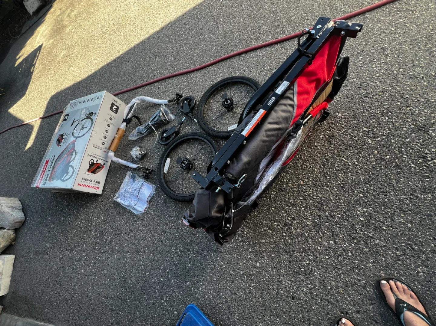 NEW Schwinn Summit Deluxe Bike Trailer - Stroller Kit Included image indicator(7)