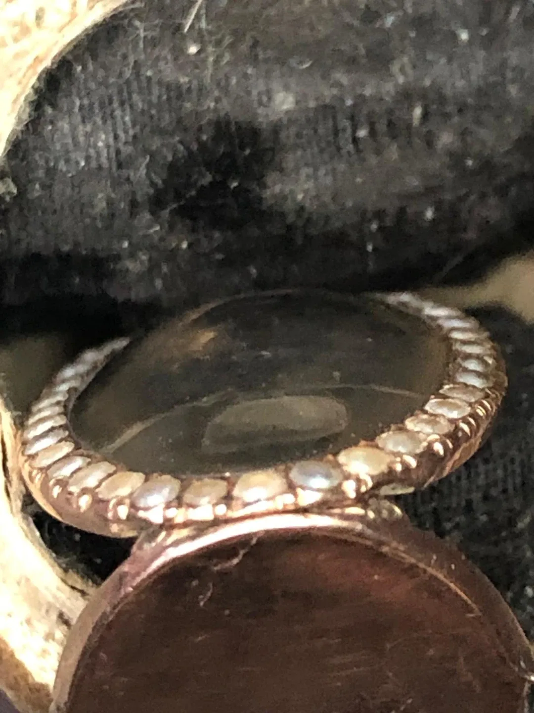 Vintage Cameo Ring in Gold 14 k Setting image indicator(9)