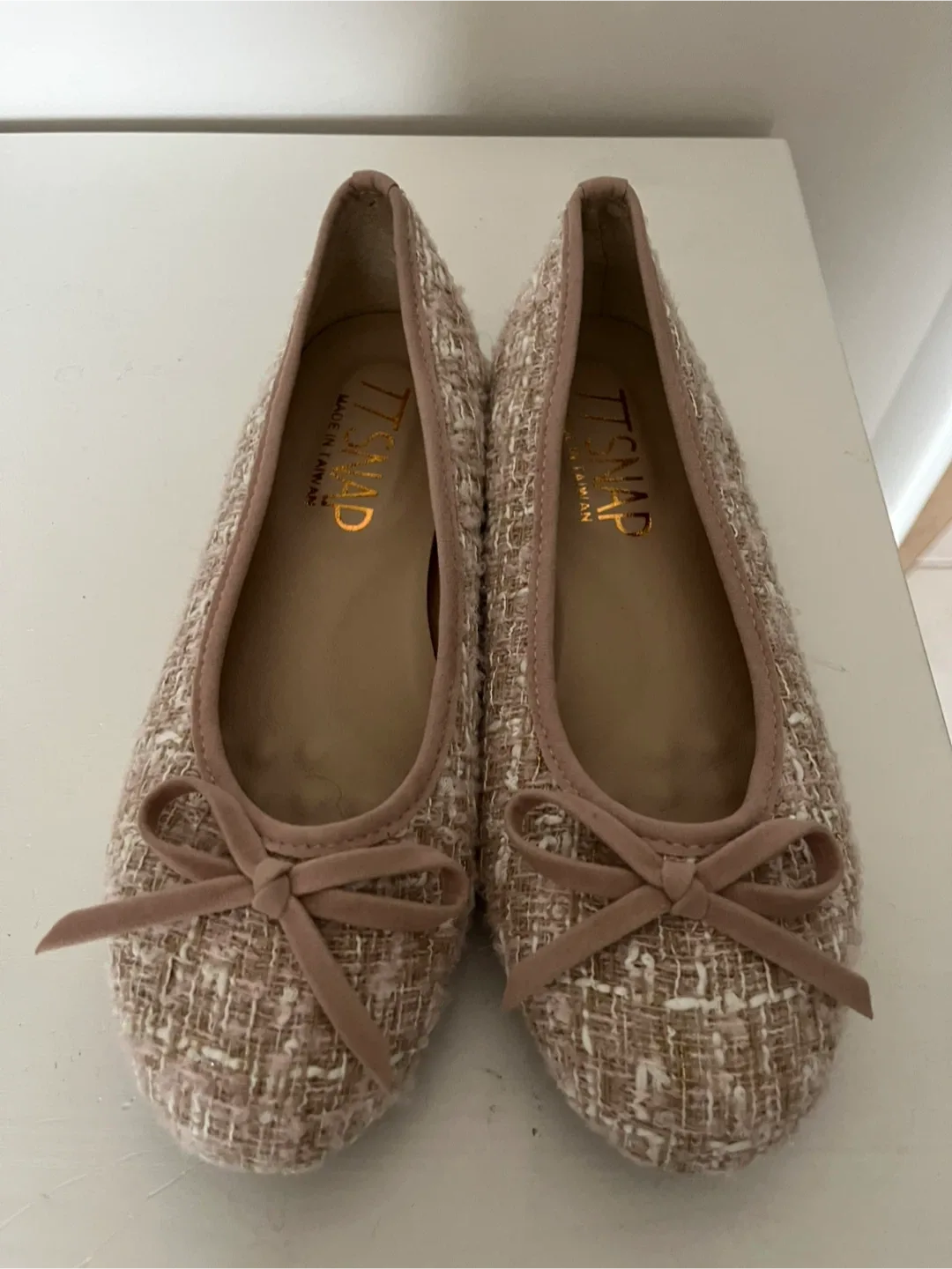 BRAND NEW 77snap Tweed Ballet Flats - Size 6 thumbnail